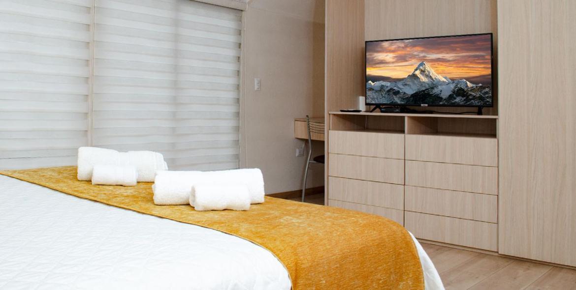 Hotel Brist0L Suites Centro Historico Куенка Екстер'єр фото