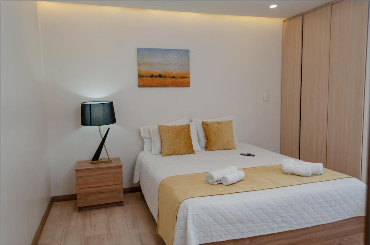 Hotel Brist0L Suites Centro Historico Куенка Екстер'єр фото