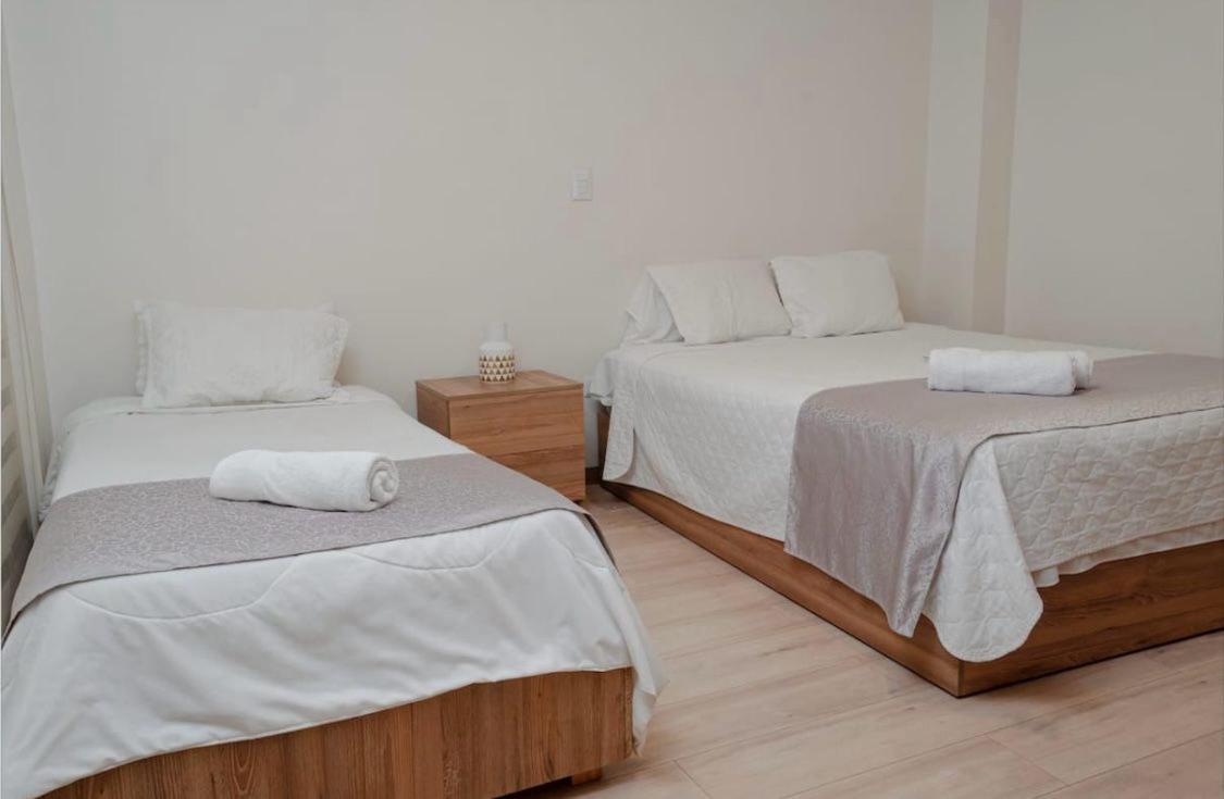 Hotel Brist0L Suites Centro Historico Куенка Екстер'єр фото