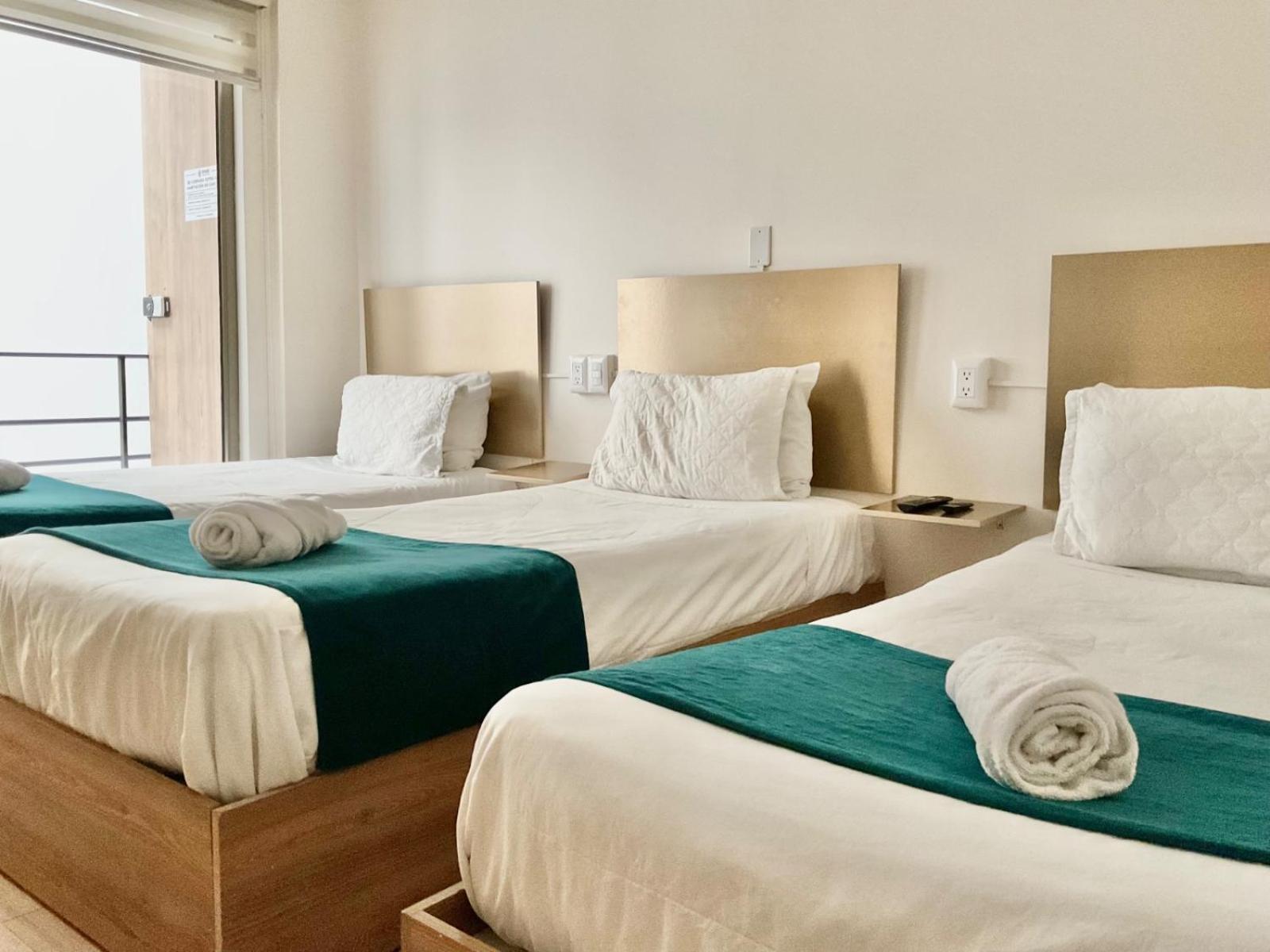 Hotel Brist0L Suites Centro Historico Куенка Екстер'єр фото